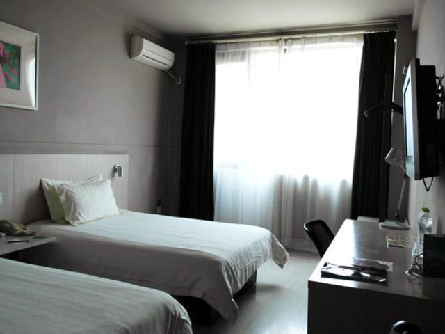 Jingjiang Inn Jurong Renmin Road Zhenjiang  Bagian luar foto