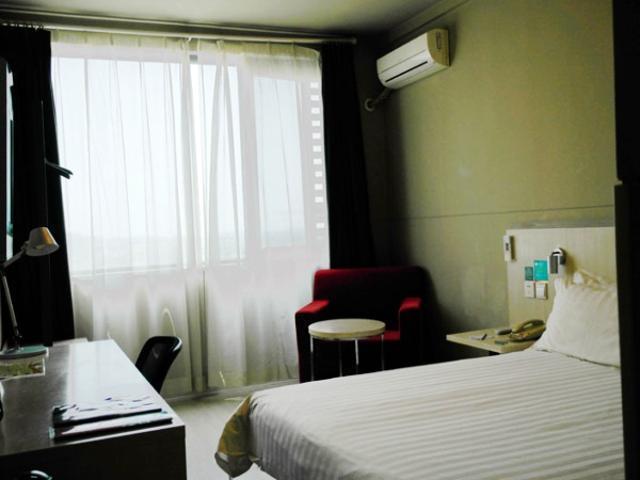 Jingjiang Inn Jurong Renmin Road Zhenjiang  Bagian luar foto